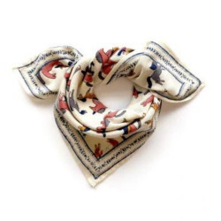 Petit foulard manika apaches collection motif licorne beige-detail