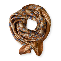 Grand foulard en soie "poppy" couleur cassonade - Apaches Collections-detail